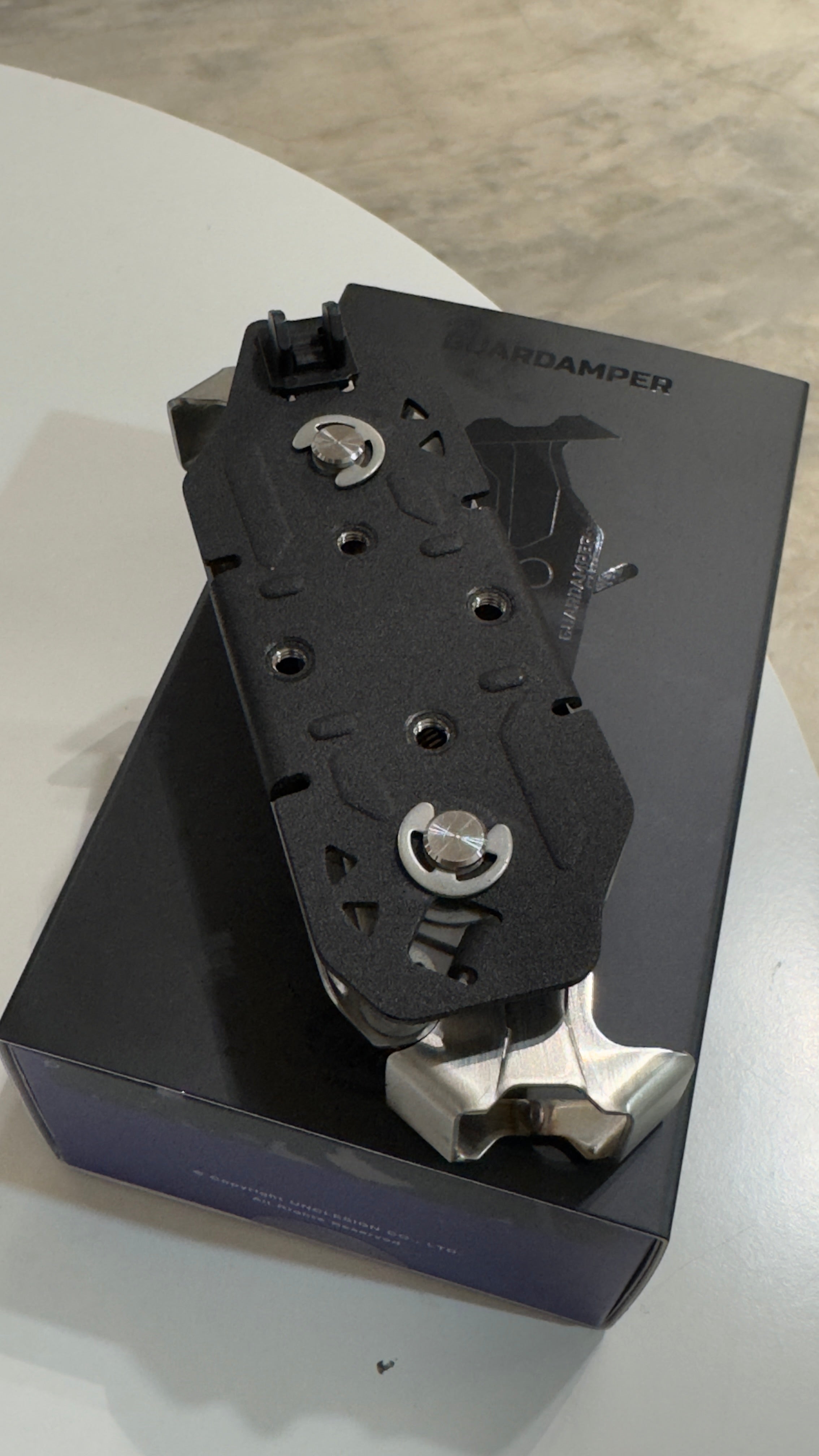 GUARDAMPER 黑刃手機架：QL 轉接版