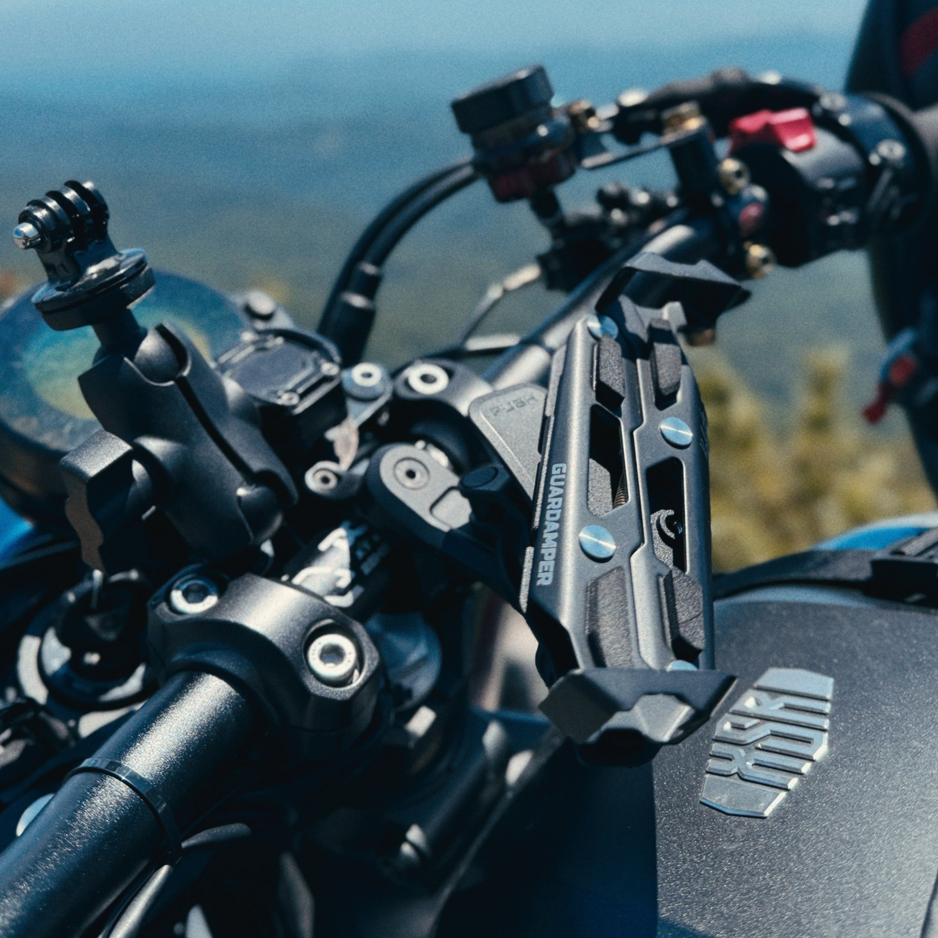 GUARDAMPER 黑刃手機架：QL 轉接版